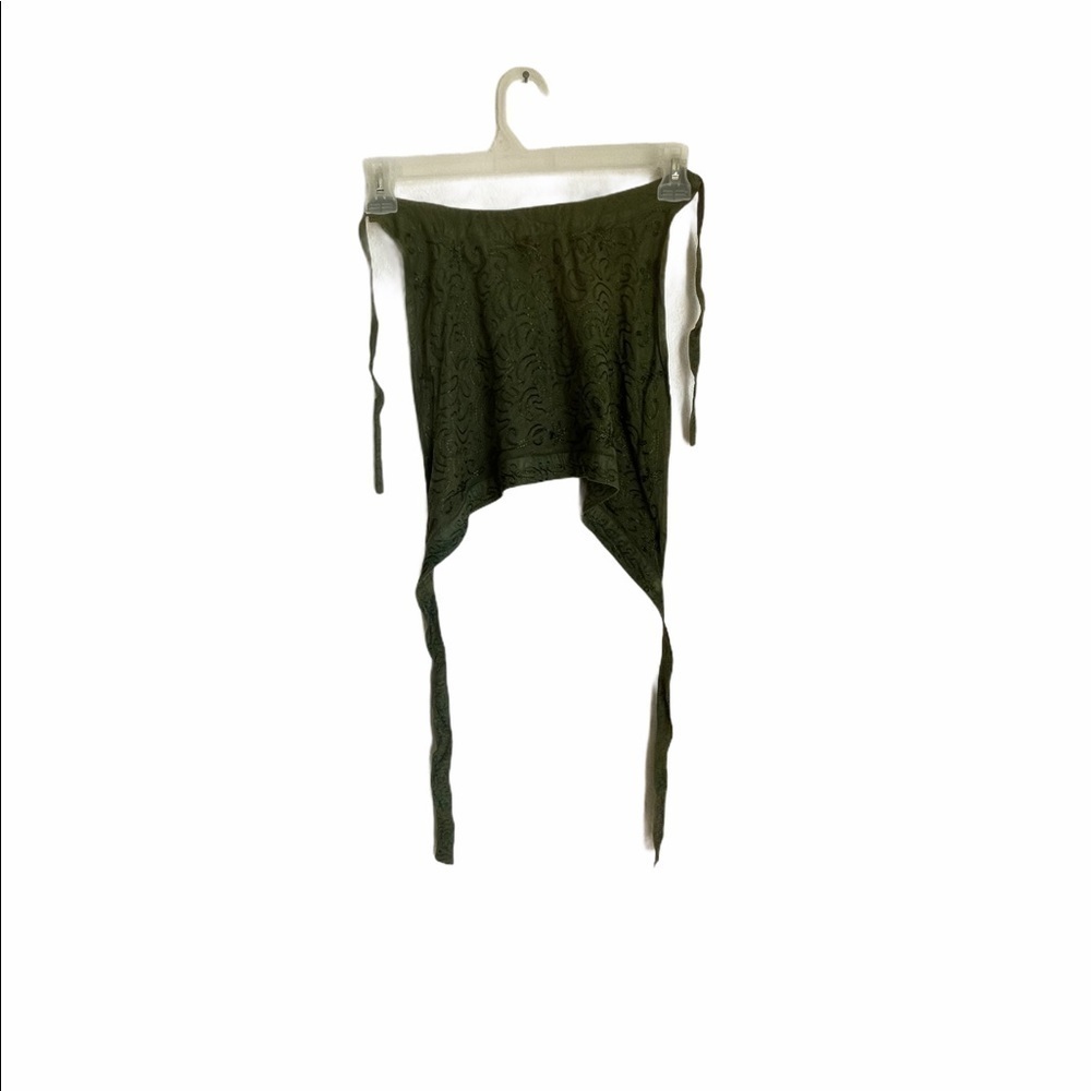 🌻 Becca’s tie back halter top - Picture 3 of 5